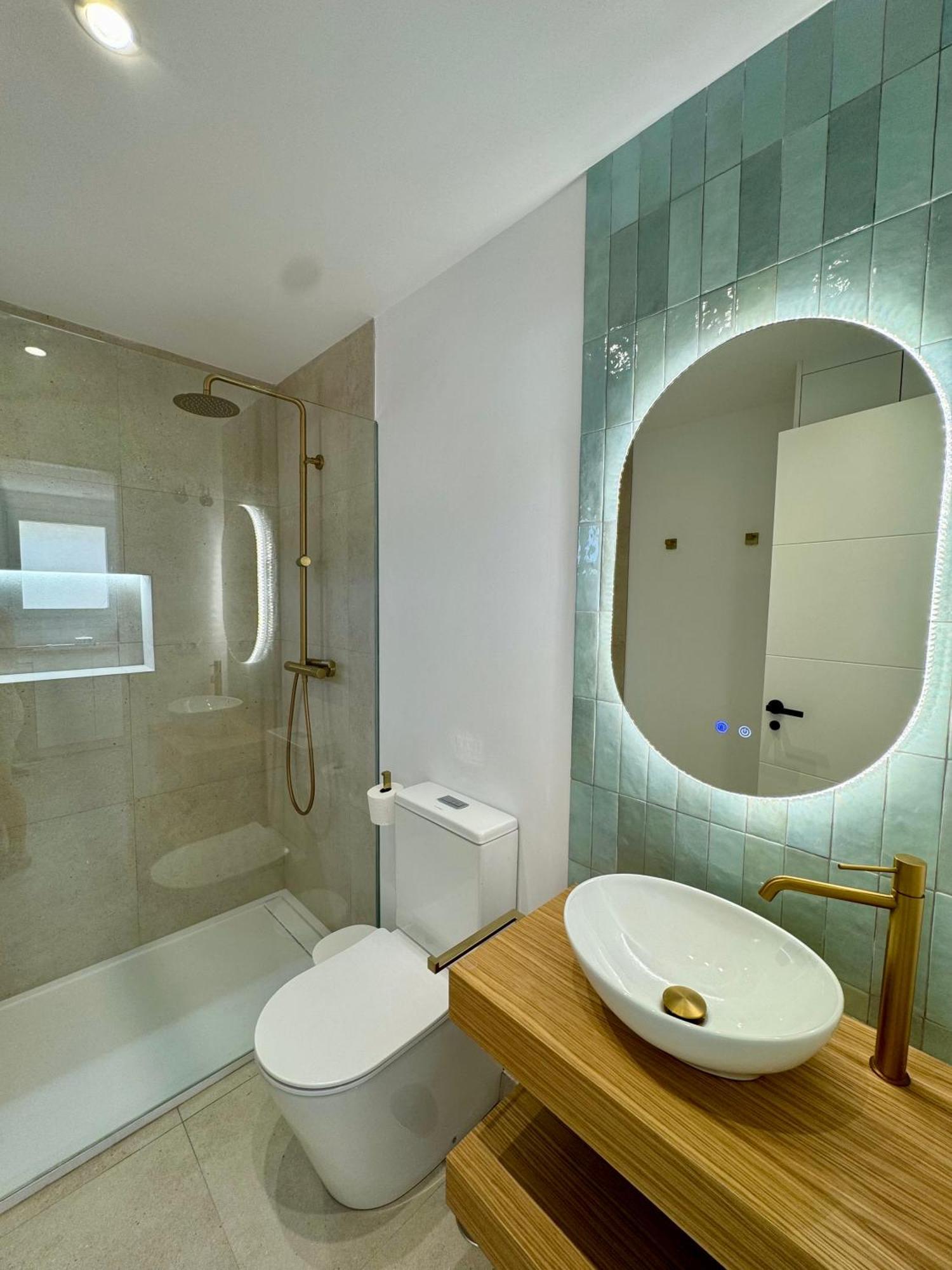 Sunnypalms - Beachfront Penthouse With Stunning Sea View Эстепона Экстерьер фото
