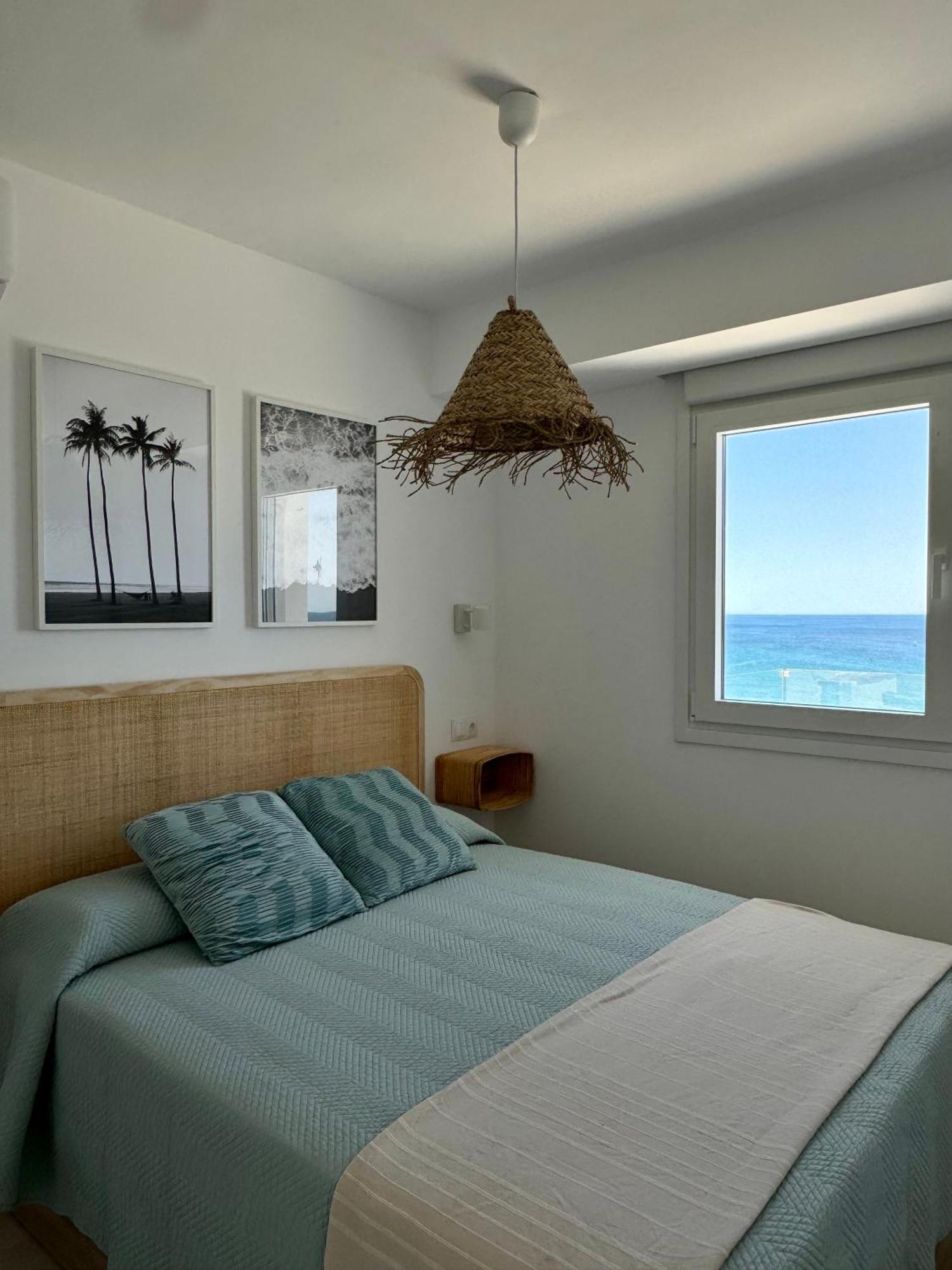 Sunnypalms - Beachfront Penthouse With Stunning Sea View Эстепона Экстерьер фото