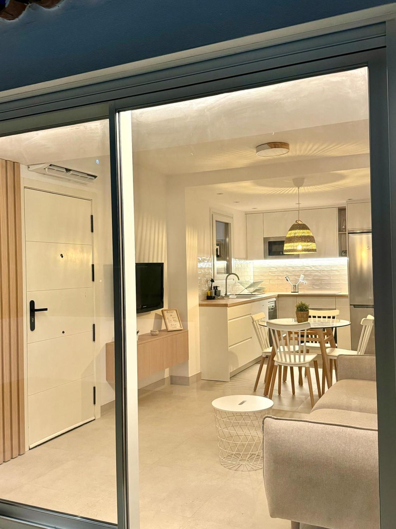 Sunnypalms - Beachfront Penthouse With Stunning Sea View Эстепона Экстерьер фото